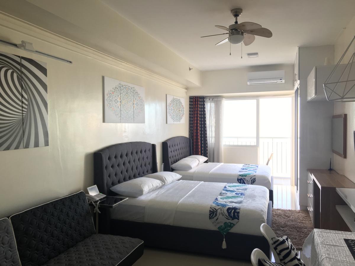 Breezy Wind 19Twentysix Appartamento Tagaytay City Esterno foto