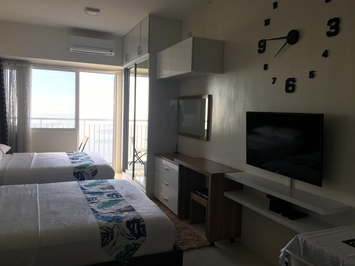 Breezy Wind 19Twentysix Appartamento Tagaytay City Esterno foto