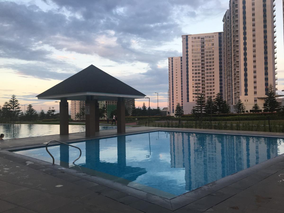 Breezy Wind 19Twentysix Appartamento Tagaytay City Esterno foto