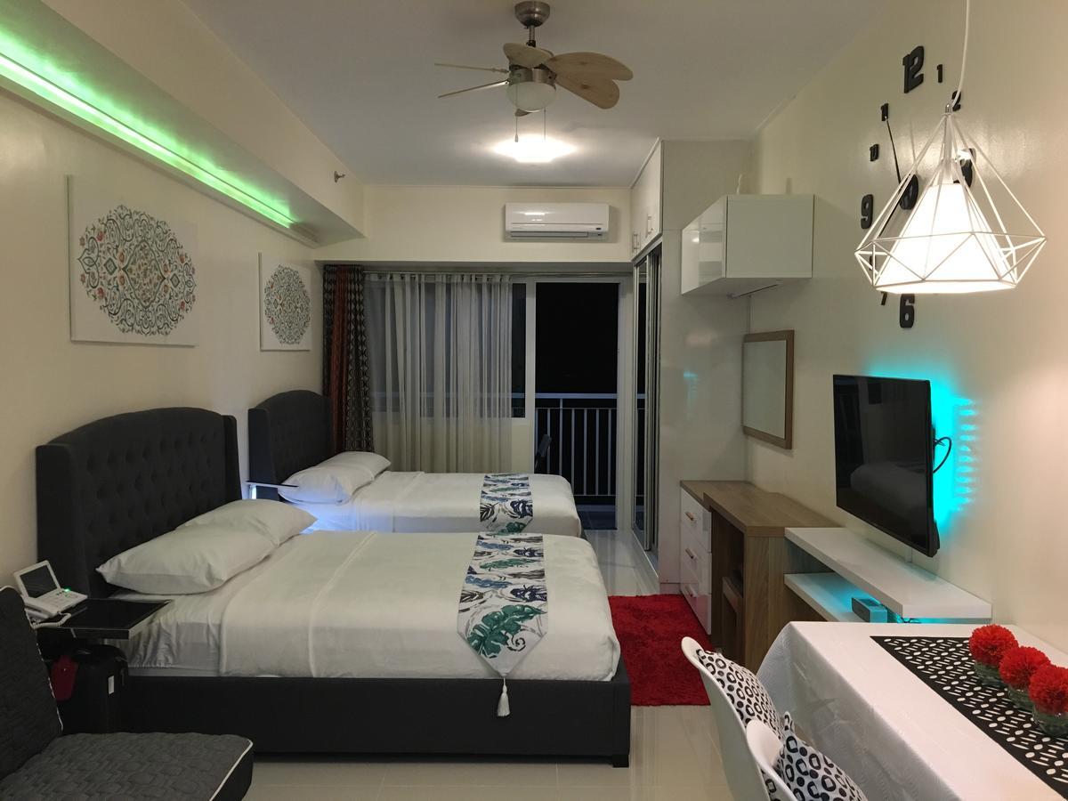 Breezy Wind 19Twentysix Appartamento Tagaytay City Esterno foto