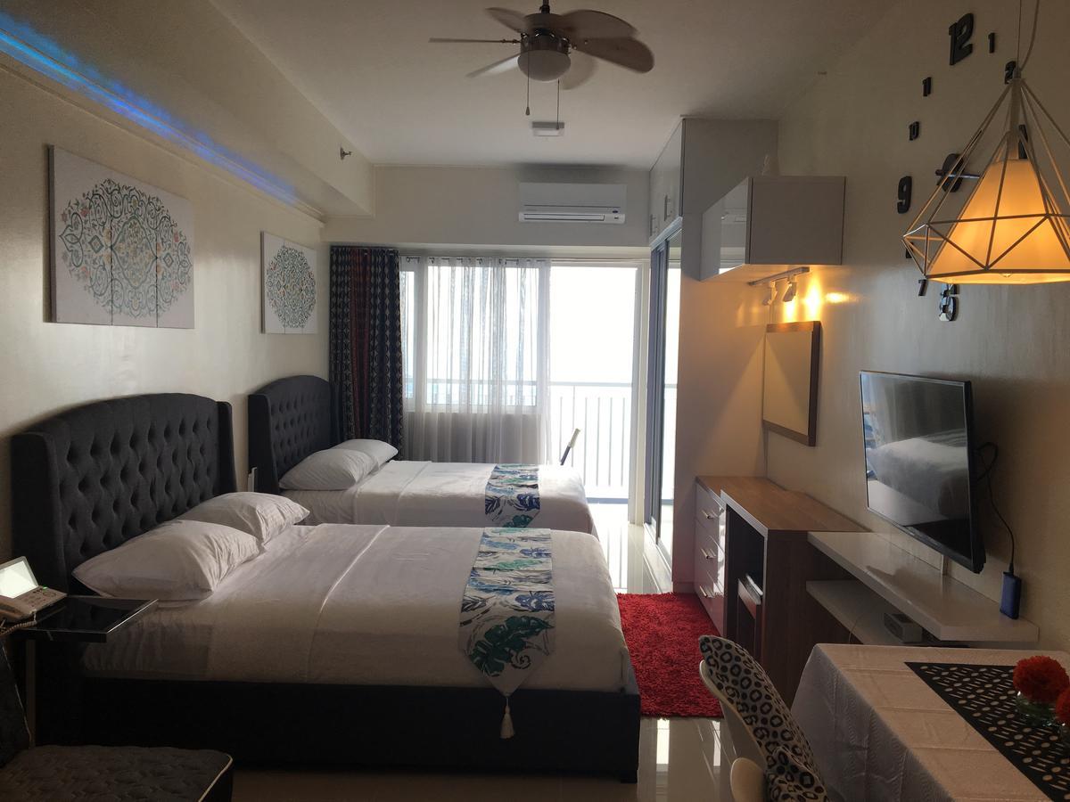 Breezy Wind 19Twentysix Appartamento Tagaytay City Esterno foto